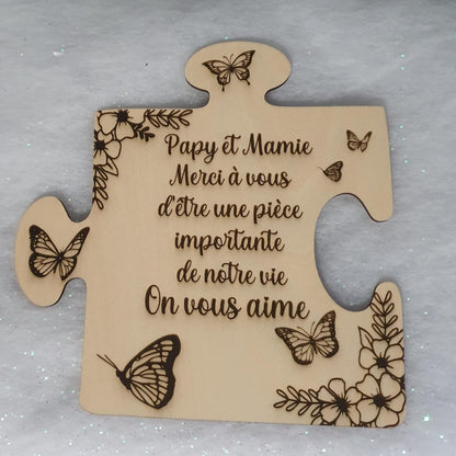 Plaque puzzle en bois personnalisée – Message gravé (20×20 cm)