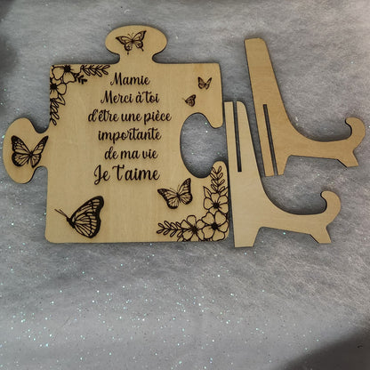 Plaque puzzle en bois personnalisée – Message gravé (20×20 cm)