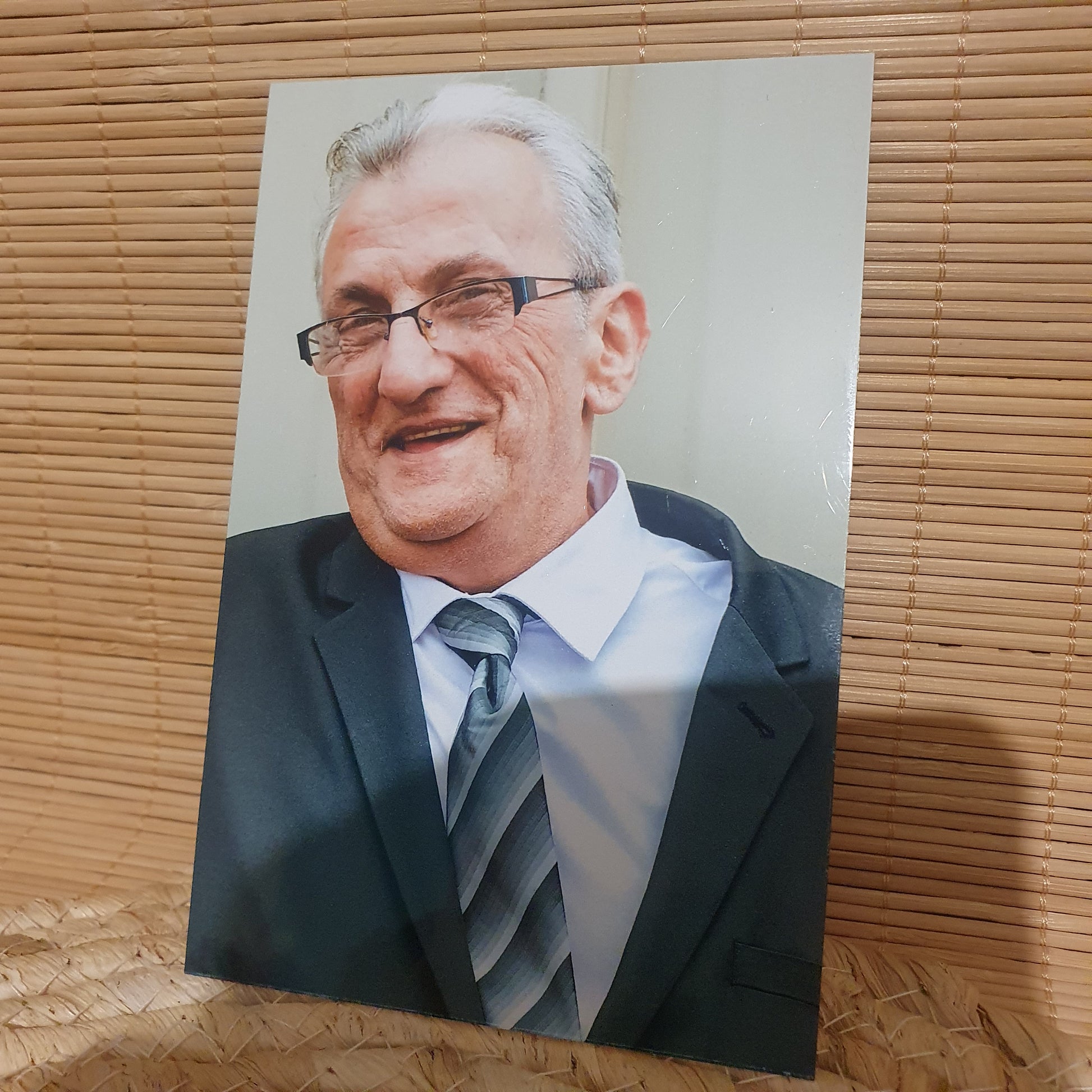 Impression portrait sur plaque aluminium argentée surface lisse