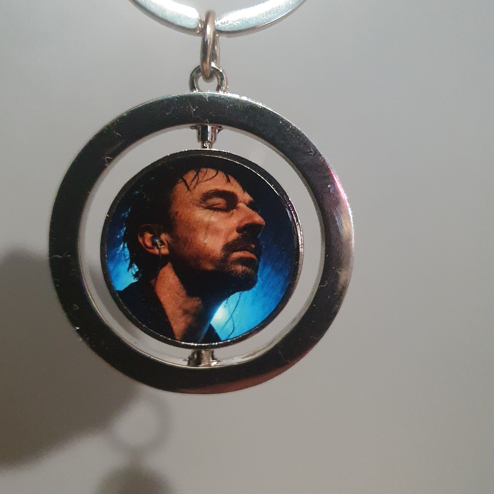 Profil du porte-clés rotatif finition argentée brillante