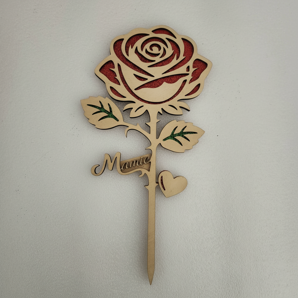 Rose éternelle en bois personnalisée avec gravure Mamie, finitions pailletées rouges et double couche 6mm.