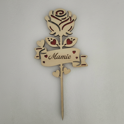 Rose en bois double couche personnalisée prénom Mamie, détails pailletés rouges, découpe artisanale Atelier Créations 25cm.
